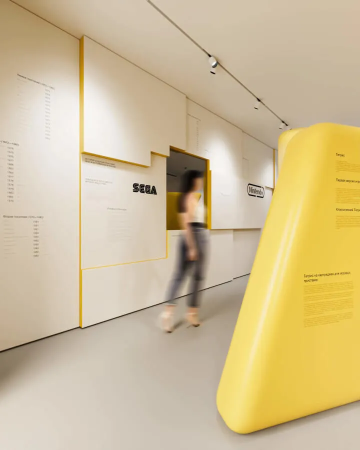 Photorealistic store image wall view